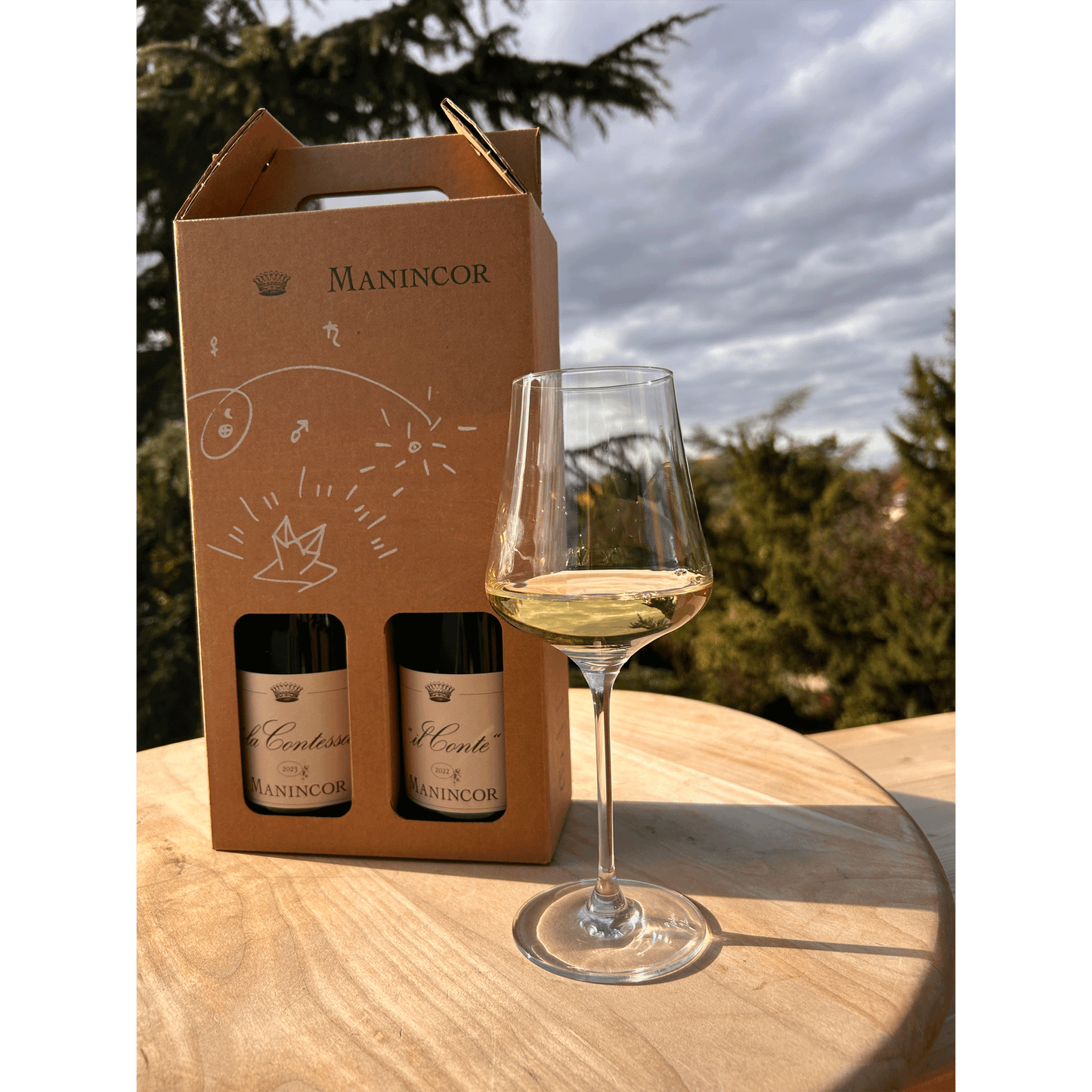 Geschenkbox Manincor La Contessa und Il Conte- 2 Spitzen Cuvée aus Südtirol