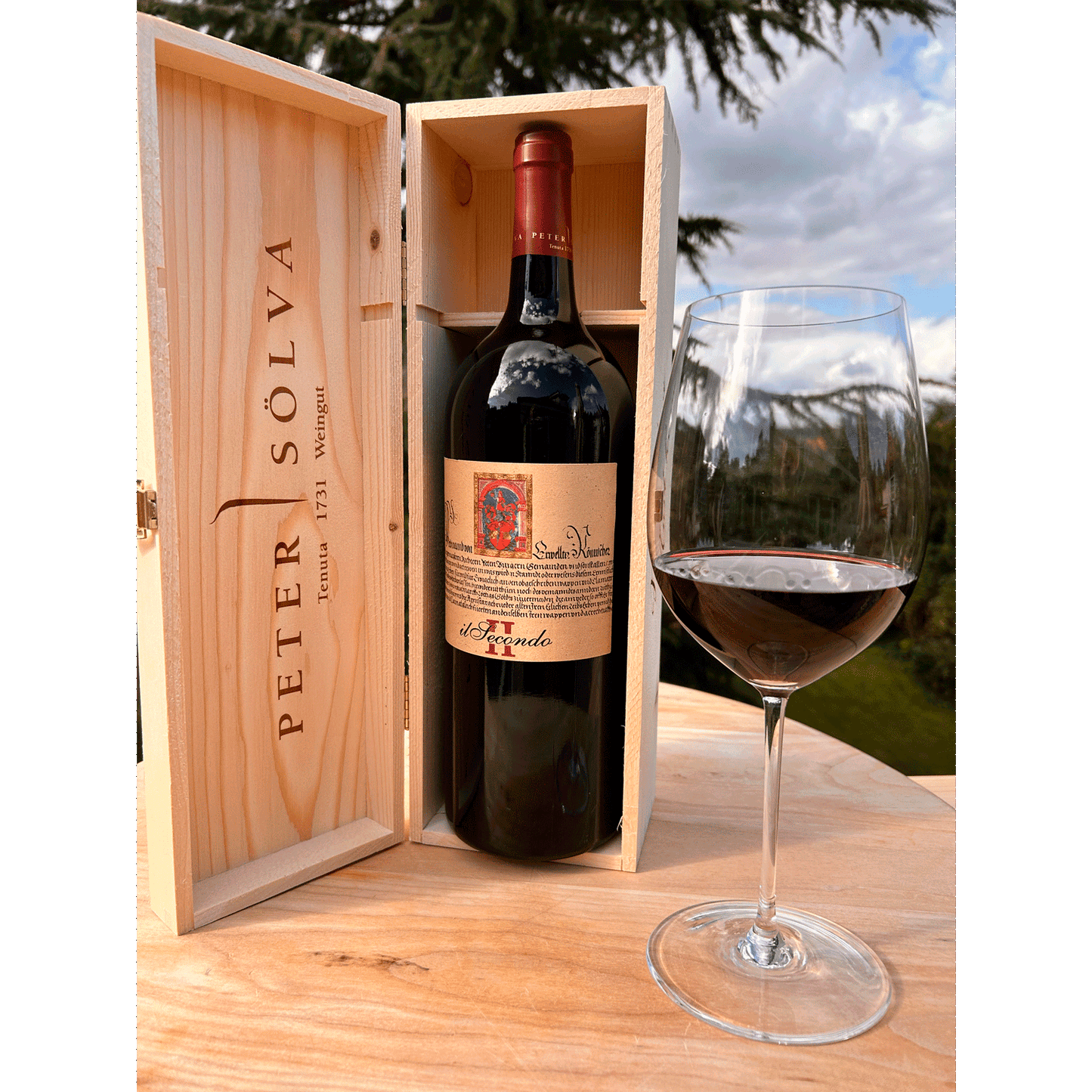 Amistar Il Secondo Rotwein aus Südtirol von Peter Sölva aus Kaltern in der Magnumflasche mit edler Holzkiste