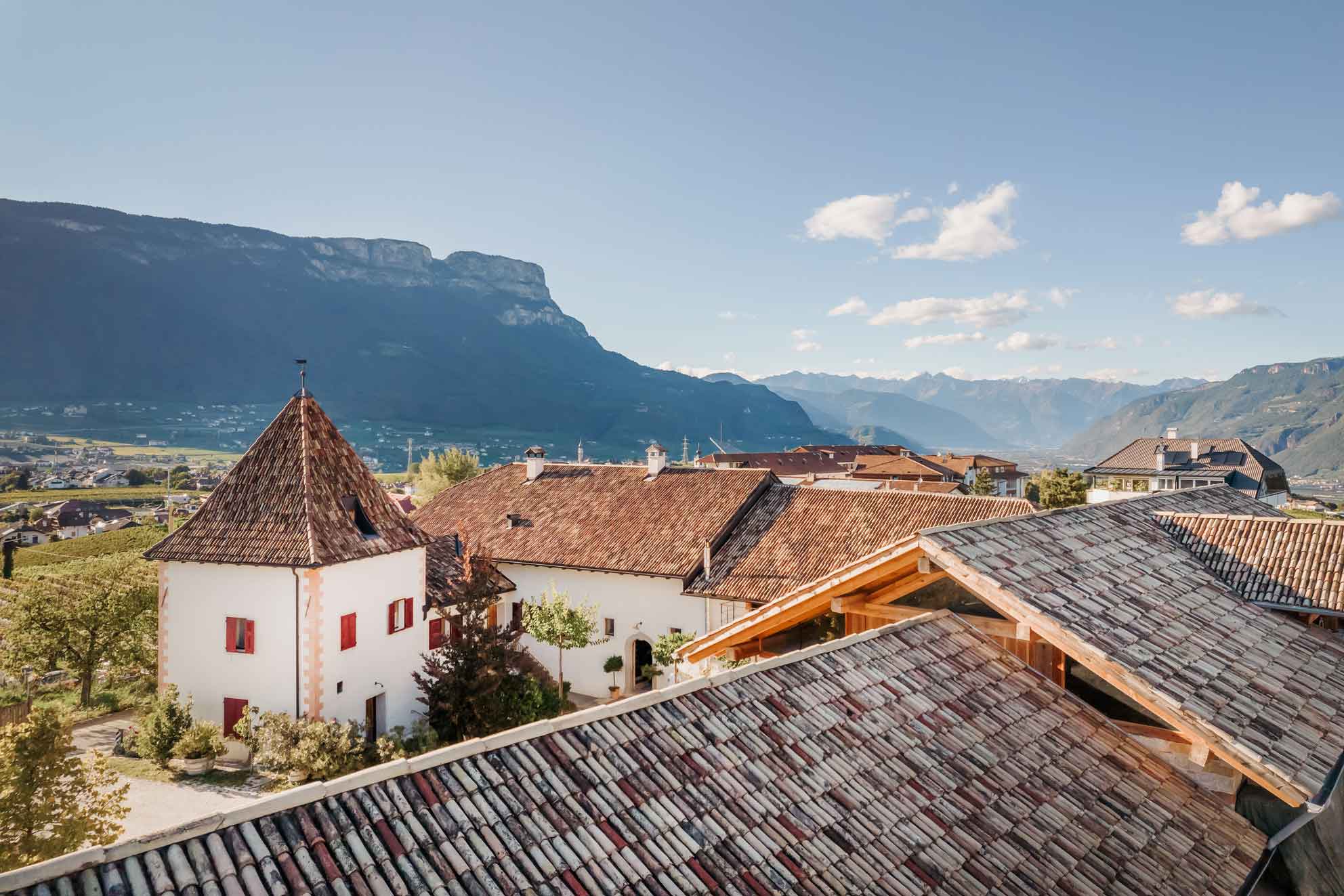 Weingut Ignaz Niedrist in Girlan Südtirol_Girlan und Berge