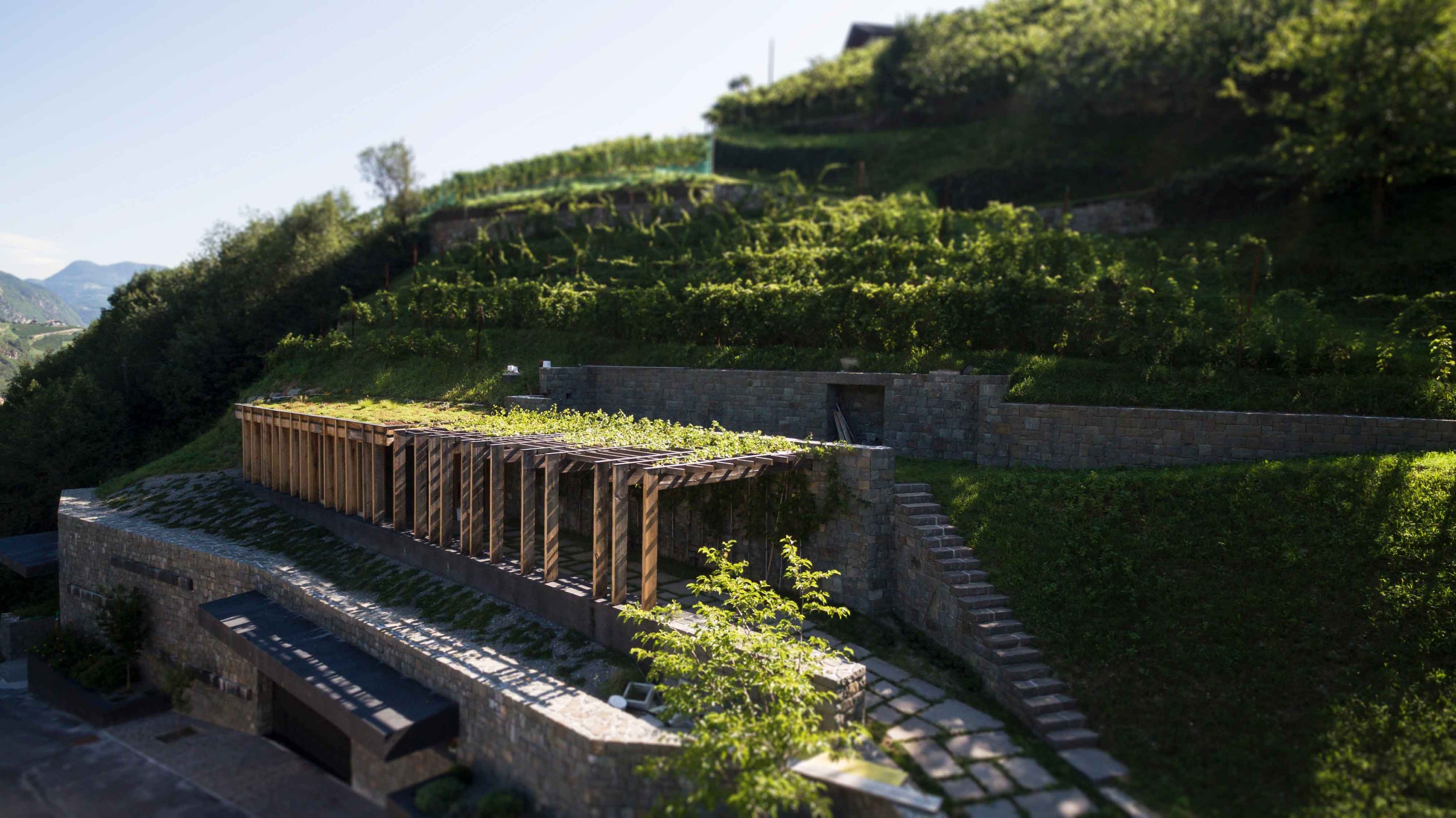 Gump Hof Markus Prackwieser- neue Vinothek im Eisacktal-Weinverkostung  Südtirol