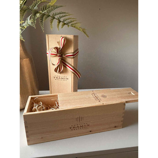 1er Holzbox Cantina Tramin - dekorative Geschenkverpackung mit Logo

