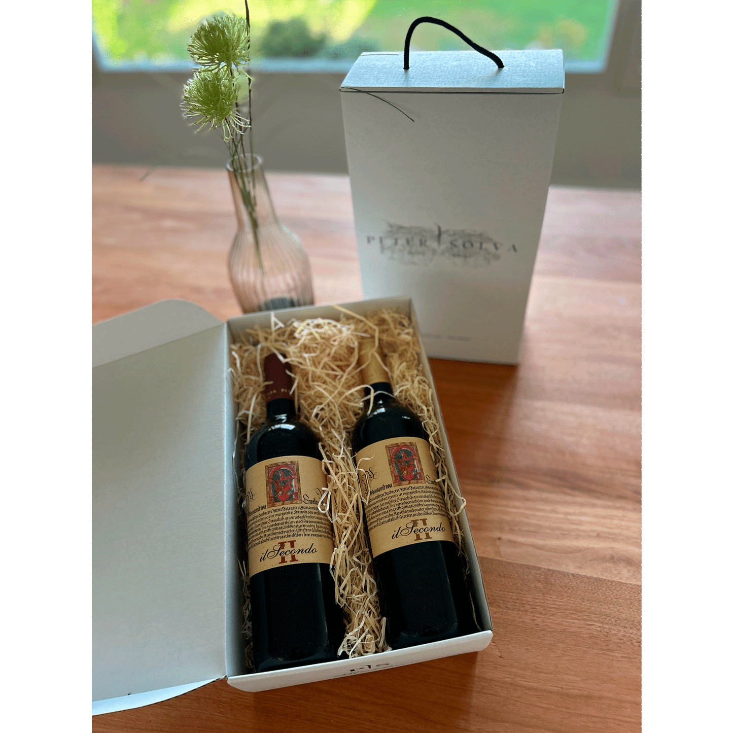 Sölva Amistar Il Secondo geschenkset mit 2 Cuvee rot und weiss in der Geschenkbox vom Weingut Peter Sölva in kaltern Südtirol